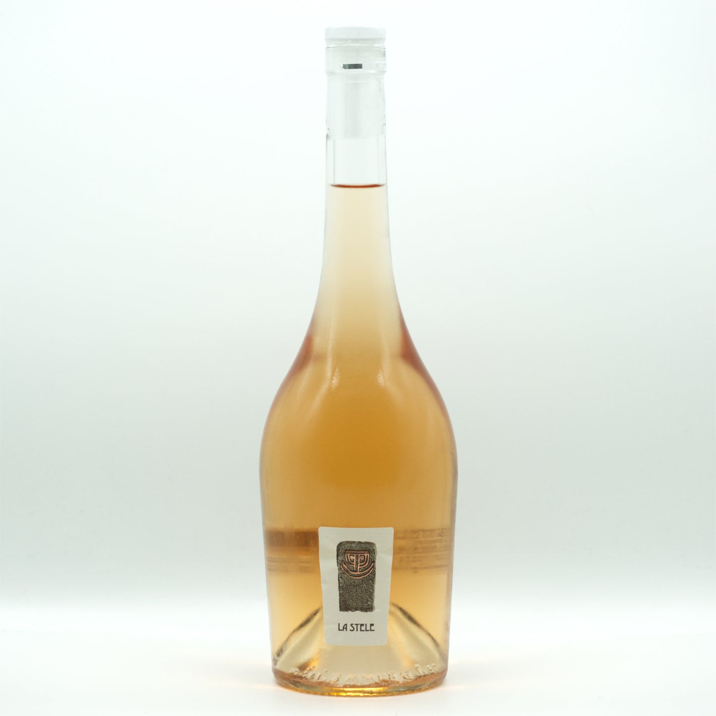 Vins de 3 Chateaux, La Stele