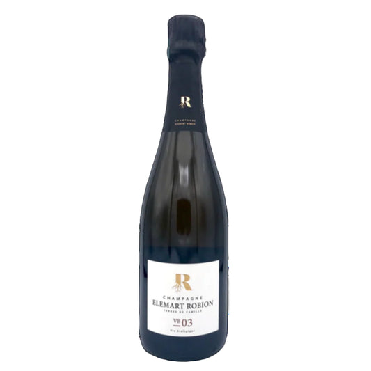 Bottle of Elemart Robion VB03 on a white background